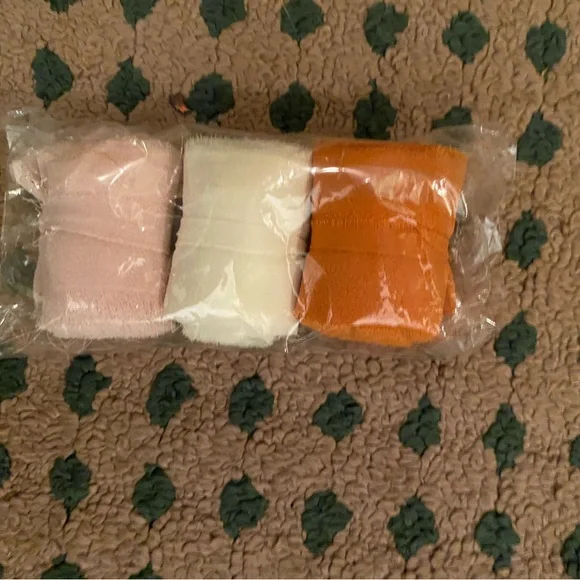 4 Chair Clips Floral Arrangement with Chiffon Ribbon - Picture 8 of 13